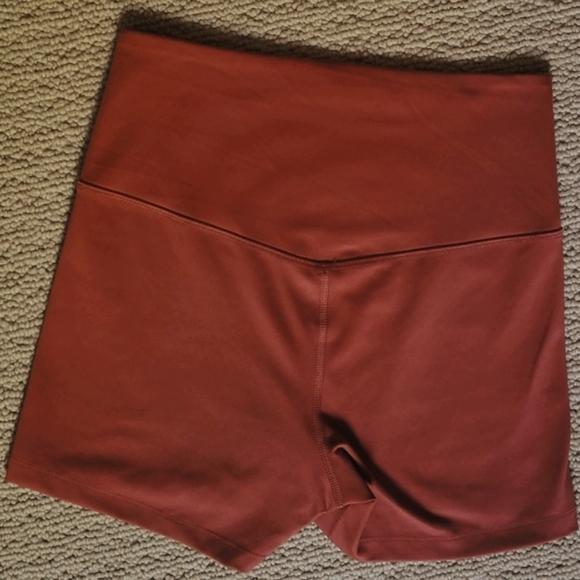 Girlfriend collective Toasted Apricot Seamless Run Shorts - Picture 6 of 10